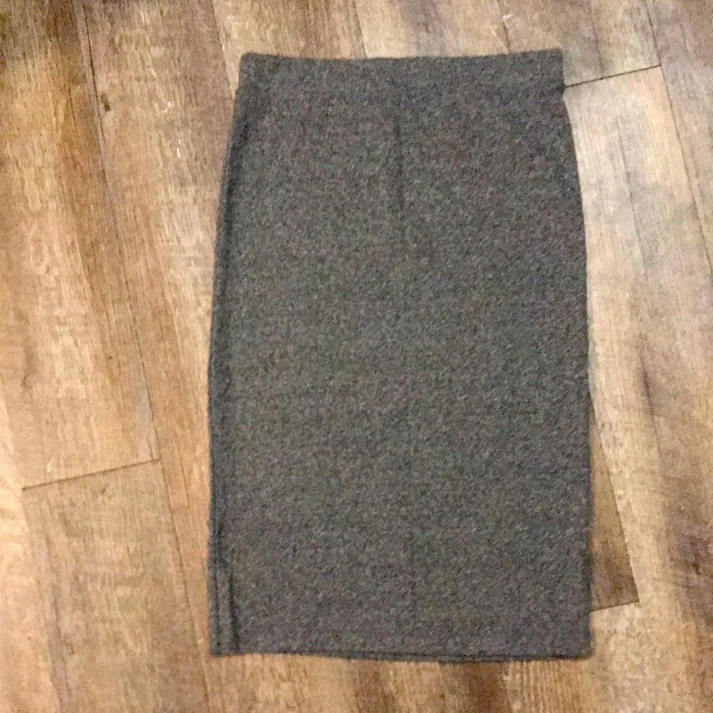 🎀 DIVIDED H&M Midi Pencil Skirt 💗